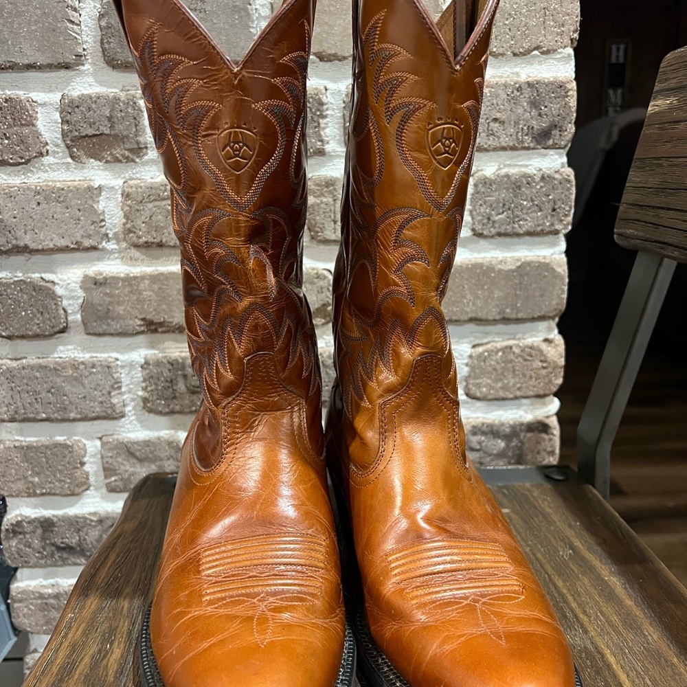 Ariat Men's Tan Leather Cowboy Boots